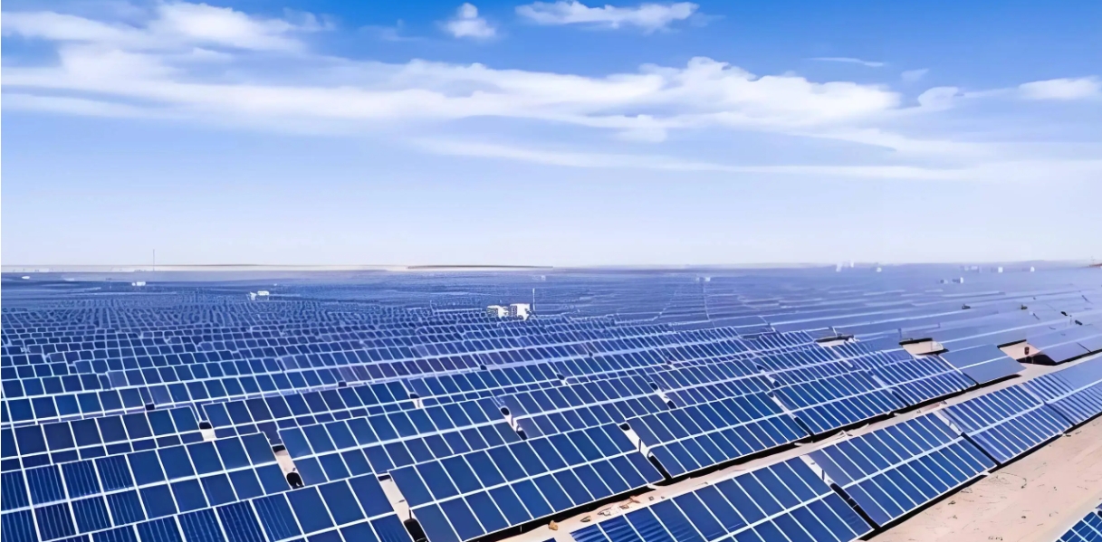 光伏圈流传“抢货秘籍”？增量项目全面入市前夕 多品牌组件分销渠道涨价