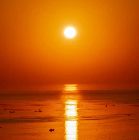 券商晨会精华：AI大模型与智能手机结合有望驱动新一轮换机周期